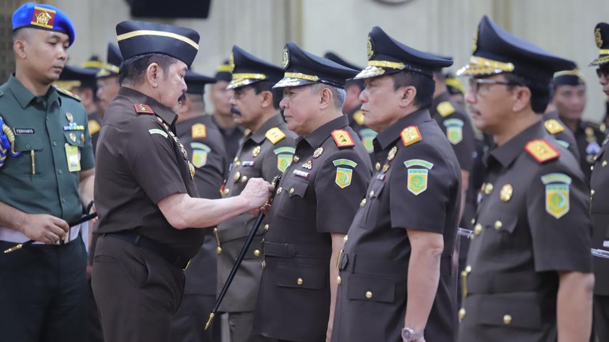 Jaksa Agung Lantik 15 Kajati Baru untuk Perkuat Hukum di Daerah